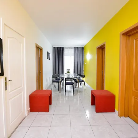 Aparthotel Center