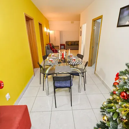 Aparthotel Center