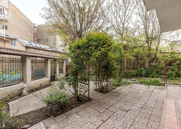 アパートホテル Center 4*