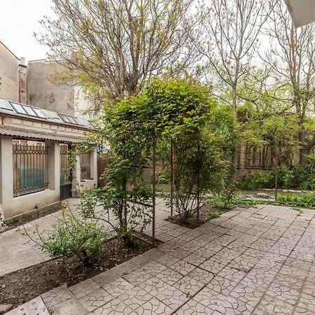 Apart Otel Center 4*