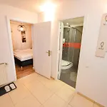 Center Aparthotel 4*