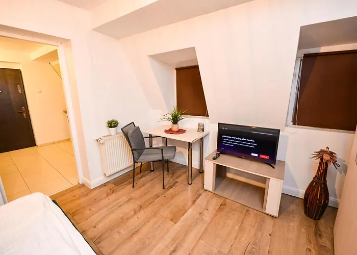 Aparthotel Center 4*