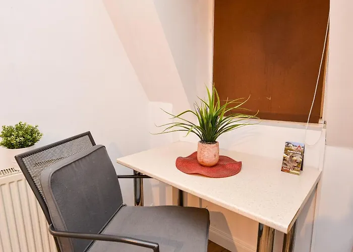 Aparthotel Center 4*