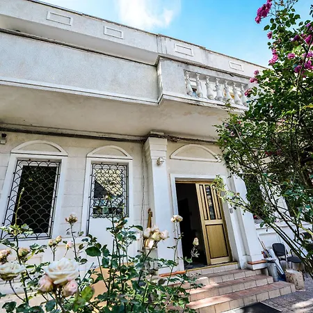 Center Apart-hotel 4*